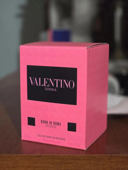 Valentino Donna Born In Roma Intense Eau de Parfum Spray for Women 3.4 oz (100ml)