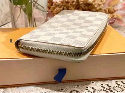 Louis Vuitton Damier Azur Zippy Wallet